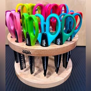 School Smart: 24-Piece Assorted Scissors/Edgers with Rotating Hardwood Rack